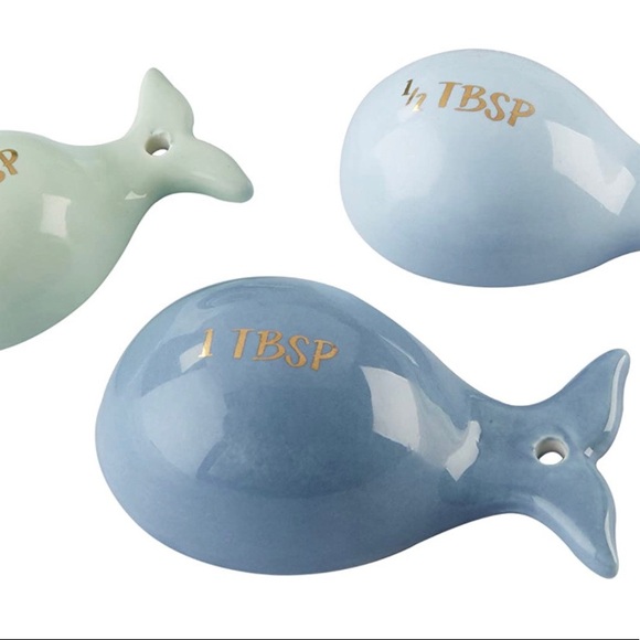 COPY - Brand New in Box Kate Aspen Ceramic Whale Shaped Set Below $30 Retail - Picture 1 of 4